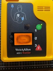 2006 WelchAllyn AED10 trainer 981150 with soft shell case (read description)