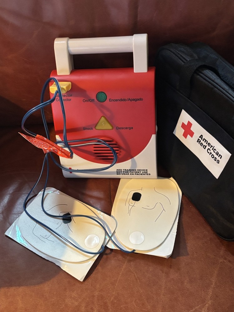 American Red Cross AED Training Unit (English and Spanish) **works**