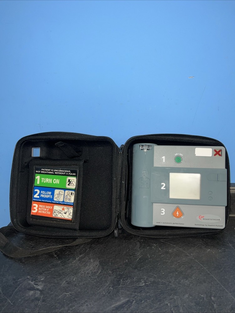 HP Heartstream Semi Automatic AED, With Case, No Pads Or Battery