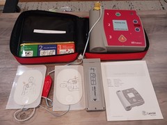 LAERDAL AED Trainer 2 w/ Philips Training Pads