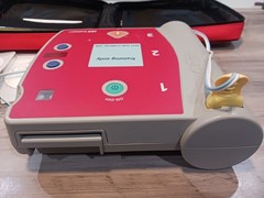 LAERDAL AED Trainer 2 w/ Philips Training Pads