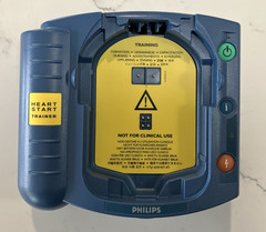 PHILIPS HeartStart HS1 AED Defibrillator Trainer Simulator M5085A-ABA With Case