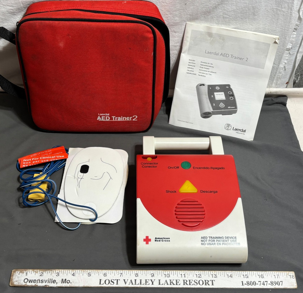 American Red Cross LAERDAL AED TRAINER 2 ??? + Pads PARTS REPAIR no power