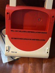 American Red Cross AED Training Unit (English and Spanish) **works**