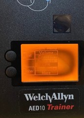 2006 WelchAllyn AED10 trainer 981150 with soft shell case (read description)